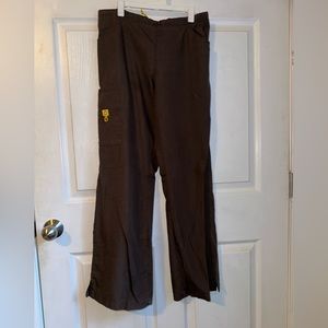 spread good cheer scrubs-worn a few times-